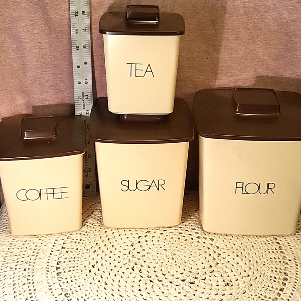 SALE!! Vintage 70's Tucker Housewares plastic nesting canisters